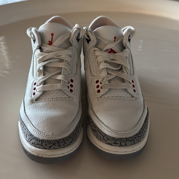 Nike Air Jordan’s Retro 3 Size 5 - Picture 2 of 5